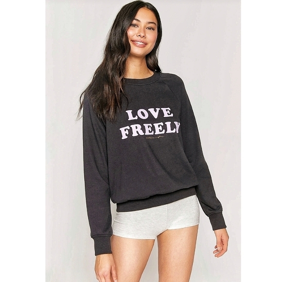 🌸NEWSpiritual Gangster |'Love Freely' Swea - Picture 1 of 14